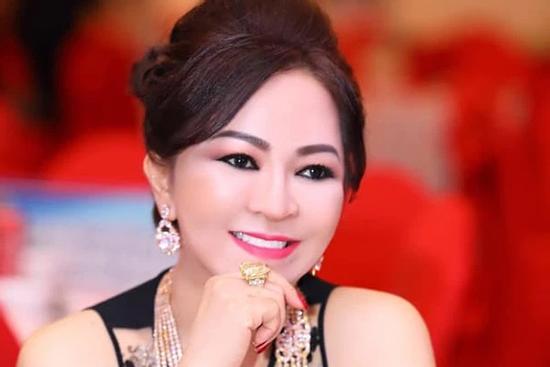 Đại gia Bình Dương tiết lộ sở thích trước lúc ngủ