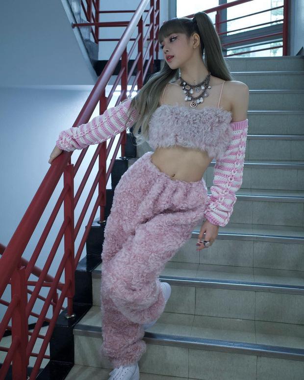 Lisa (BLACKPINK) chỉ thay đổi make up, visual đã làm 7 triệu người điên đảo-6