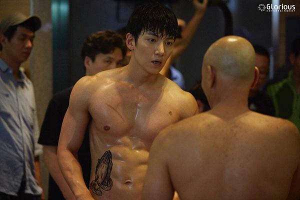 2 phim truyền hình Hàn no gạch đá vì để nam chính nude 100%-1