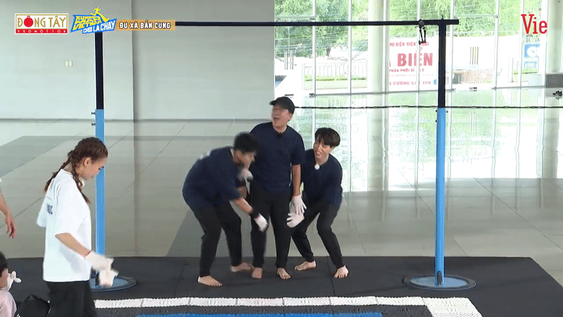 Nối gót Trấn Thành, Trường Giang quê độ vì bụng bia ở Running Man-1