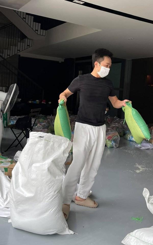 Team qua đường bắt gặp Cường Đô La bô nhếch leo xế khủng-5