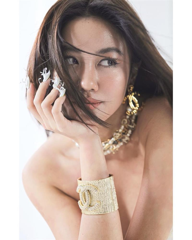 Không nhận ra Văn Mai Hương tuổi 27, tưởng Jisoo phiên bản Việt!-2