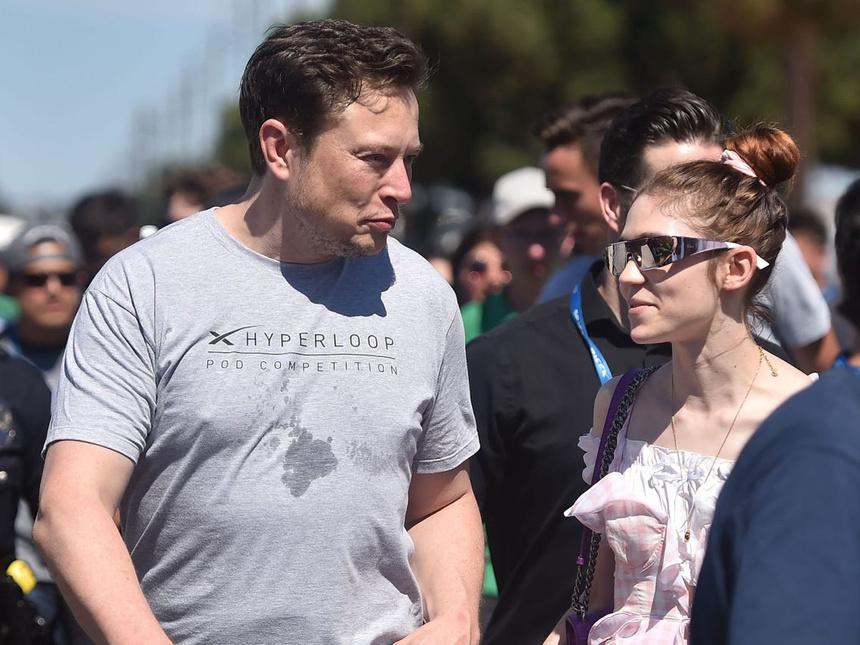 Elon Musk và ca sĩ Grimes - đôi tình nhân dị biệt-1