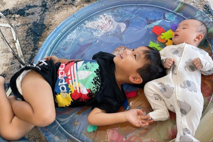 Hoa hậu Phạm Hương công khai ảnh bầu vượt mặt-7