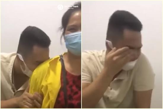 Chồng trốn sau lưng mẹ, co rúm khóc òa khi thấy vợ 'phải đẻ'
