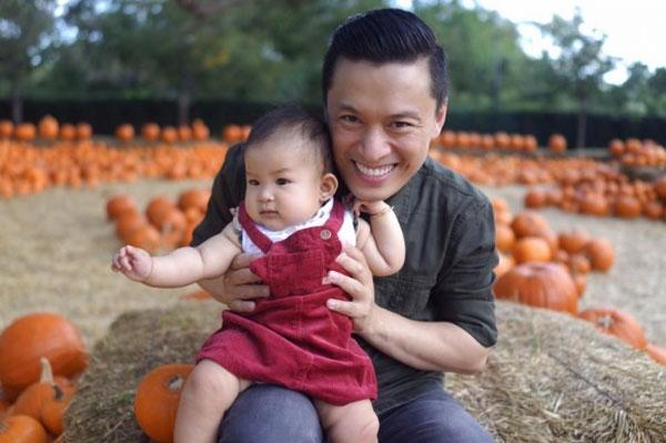 Pose dáng với bí ngô: Chi Pu được khen - Phạm Hương nhận đá-9