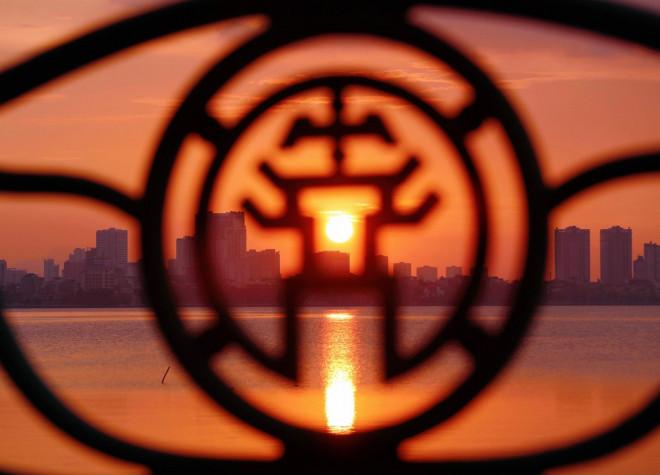 Thổn thức khoảnh khắc trời thu Hà Nội đẹp đến nao lòng-1