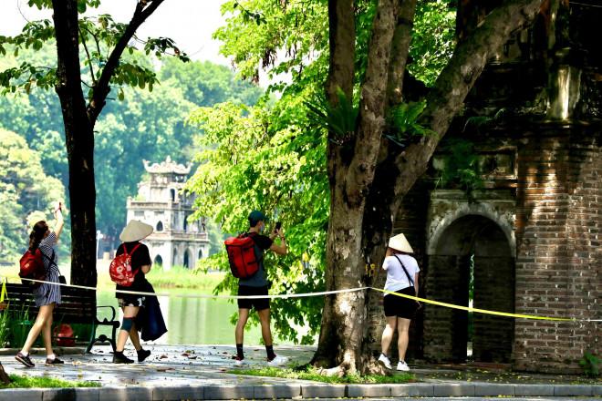 Thổn thức khoảnh khắc trời thu Hà Nội đẹp đến nao lòng-15