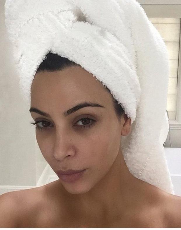 Kim siêu vòng 3 diện bikini khoe body phồn thực và mặt mộc quá đỉnh-10