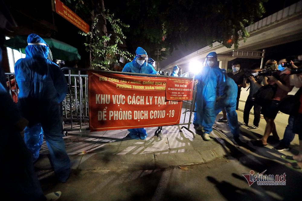 Dỡ phong toả tại ổ dịch lớn nhất Hà Nội-2