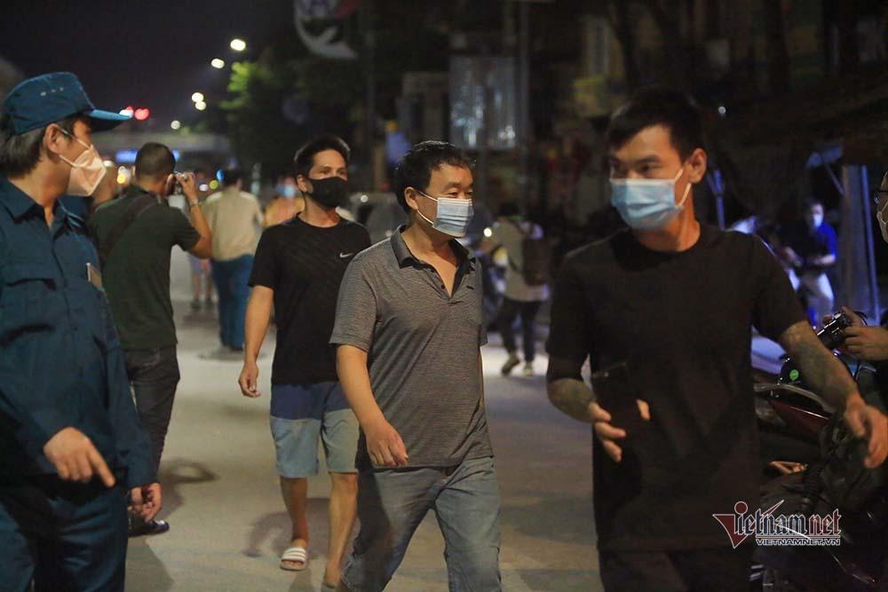 Dỡ phong toả tại ổ dịch lớn nhất Hà Nội-6