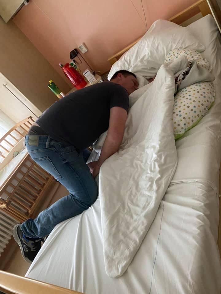 Khoảnh khắc siêu yêu của những ông bố nghiện con-2