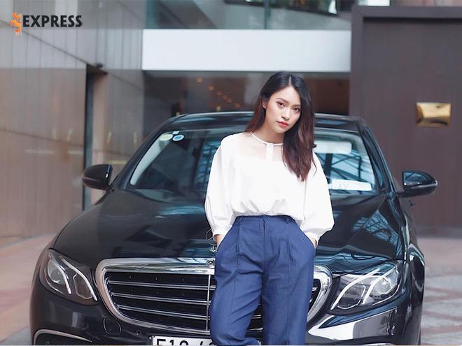 Làm MC Olympia, Khánh Vy diện nội y sexy chưa từng thấy!-2