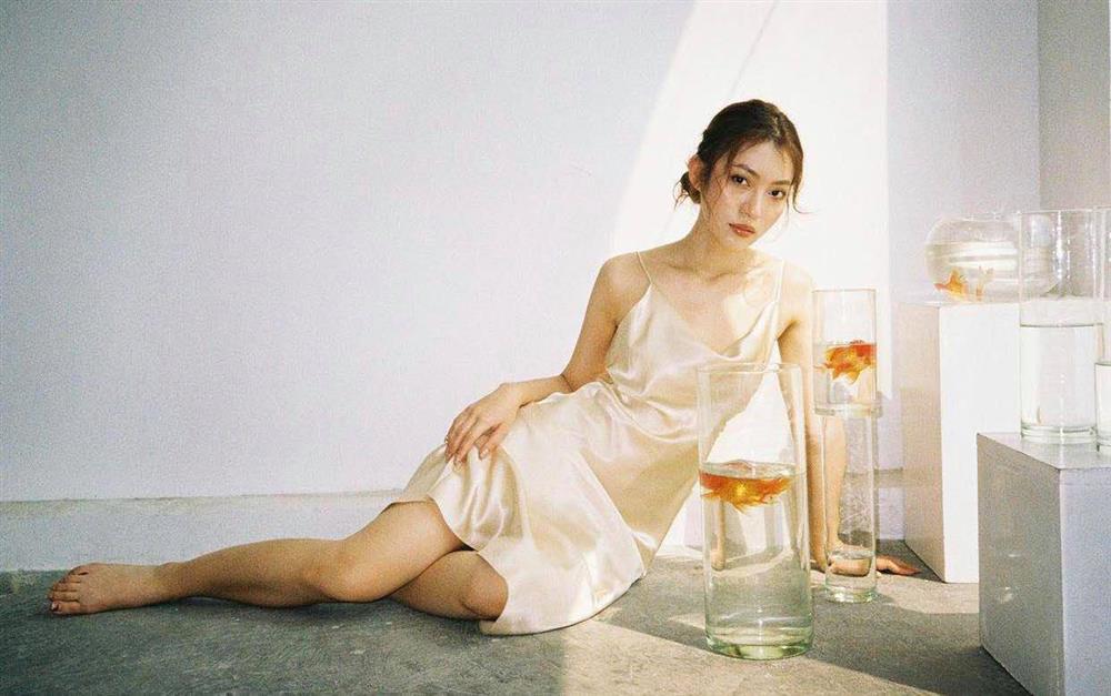 Làm MC Olympia, Khánh Vy diện nội y sexy chưa từng thấy!-11