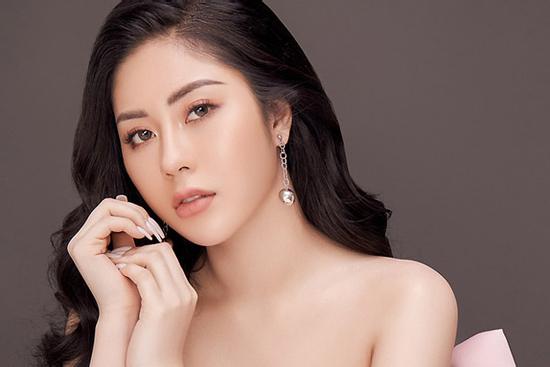 Hot trên Tiktok: Chị đẹp tặng 'bánh mì 500k' cho xóm chạy thận