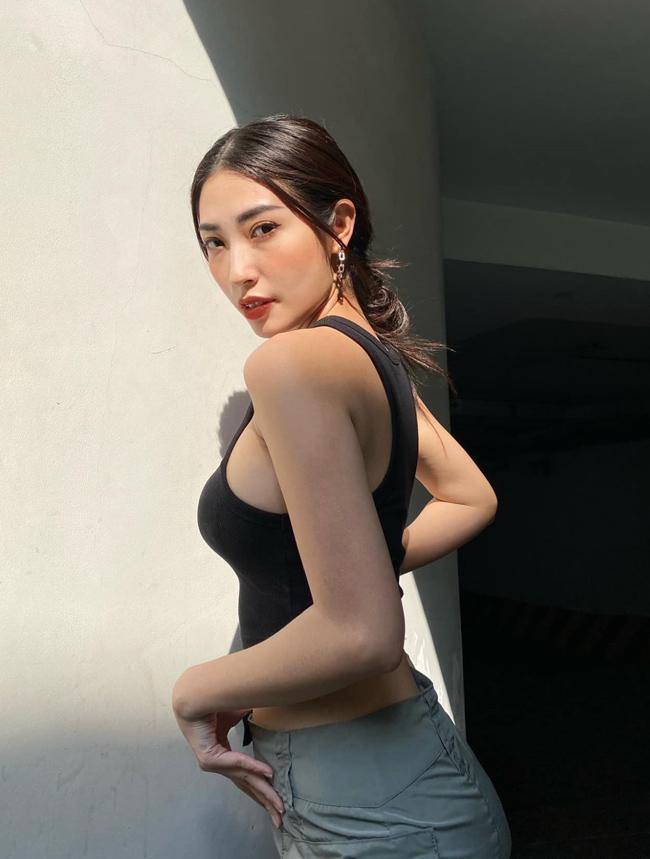 Đây cũng là 2 bộ môn thể thao giúp cô kiến tạo đường cong và khiến cơ thể thêm uyển chuyển dẻo dai khi lên sân khấu.