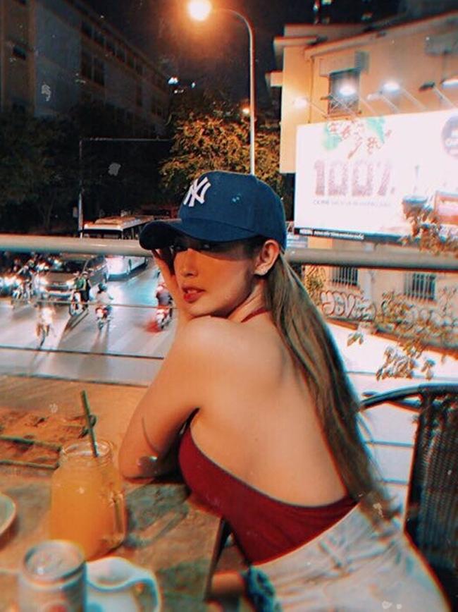 Người đẹp thường xuyên khoe body ấn tượng sau thời gian miệt mài "đúc dáng".