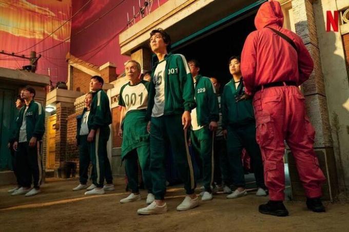 Mỹ nhân chỉ cần đứng im cũng kiếm được 4.500 USD trong Squid Game-4