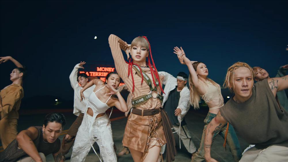 Lisa (BlackPink) xin lỗi vì đụng chạm văn hóa người da đen-2