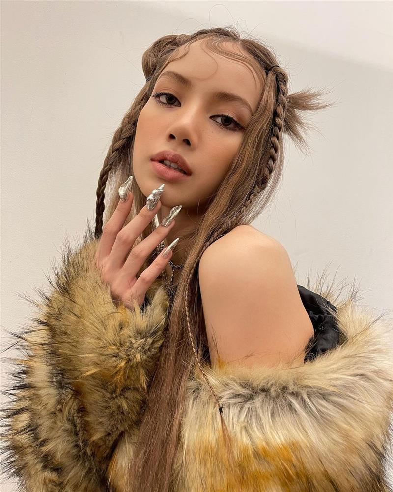 Lisa (BlackPink) xin lỗi vì đụng chạm văn hóa người da đen-6