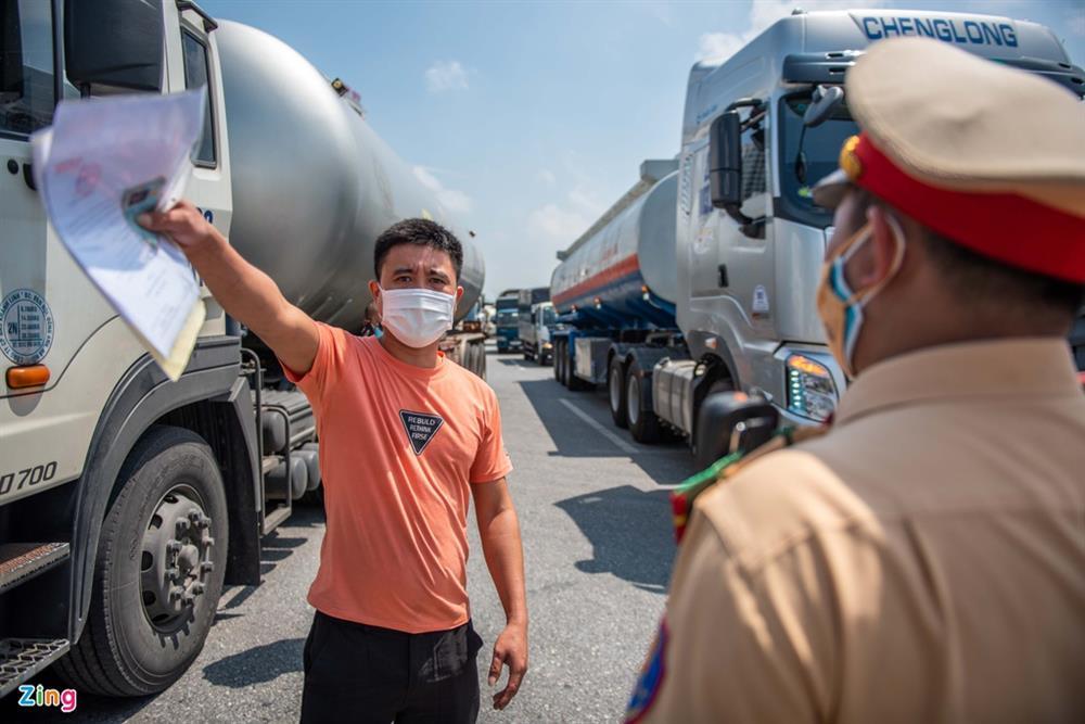 TP.HCM ban hành Chỉ thị nới lỏng: Dịch vụ nào được mở?-2