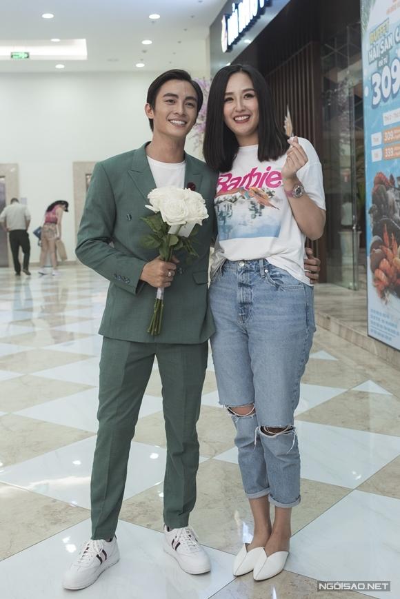 Từng lên cân vù vù, Mai Phương Thúy khéo giấu dáng với quần jeans-9