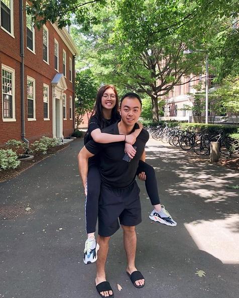 Thiếu gia Sơn Kim Group phủ nhận tin hẹn hò hotgirl cầm mic-6