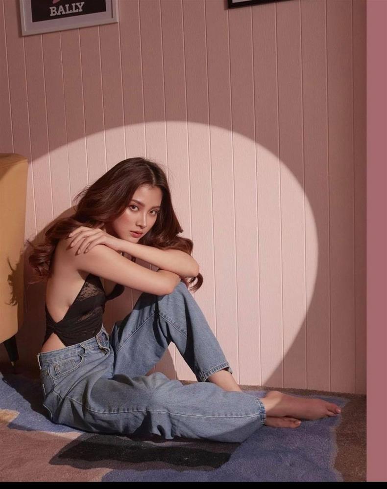 Mỹ nhân Thái Baifern diện đồ ren xịt máu mũi mừng tuổi 29-3