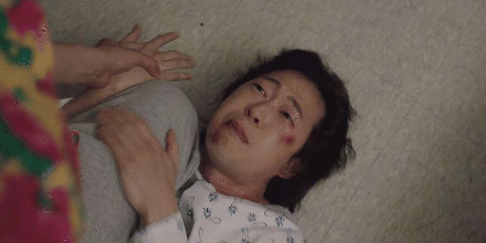 Hometown Cha-Cha-Cha bị phản đối khi để phụ nữ gặp nguy hiểm-3