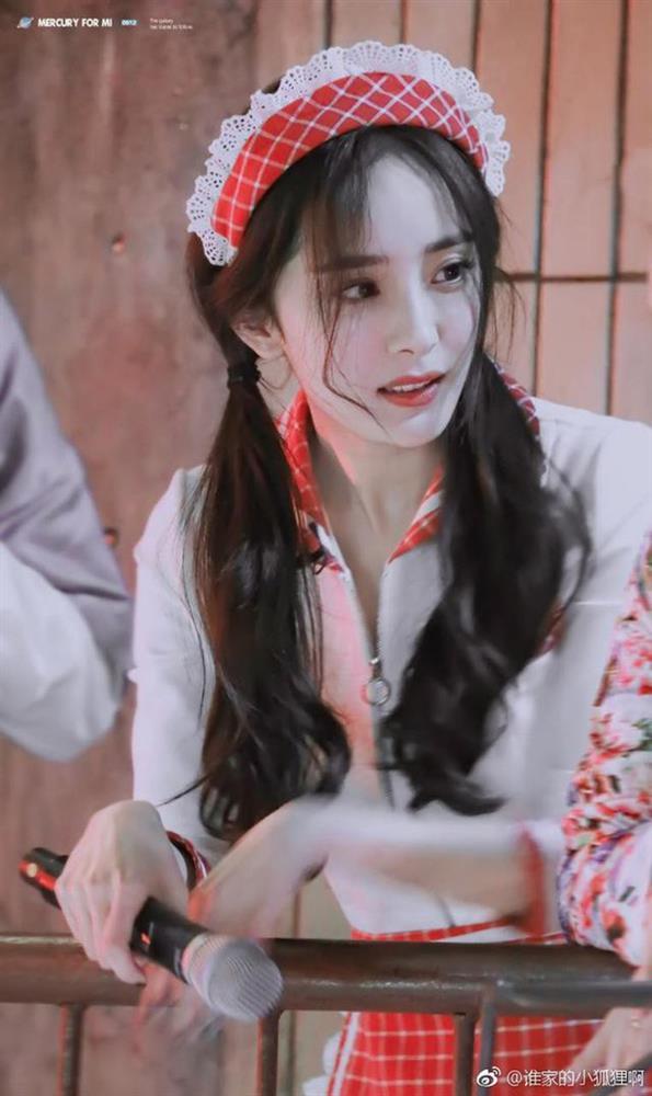 Sao Cbiz xinh điên đảo buộc tóc hai bên, trừ một người-2