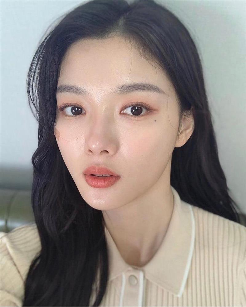 Mẹo makeup giúp làn da tươi tắn của em gái quốc dân Kim Yoo Jung-2