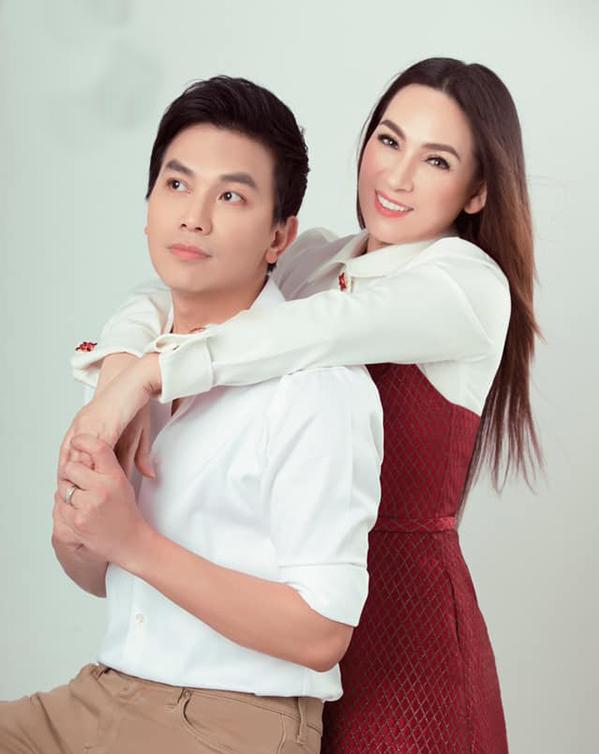 Mạnh Quỳnh đăng ảnh cuối bên Phi Nhung: Không còn nước mắt-2