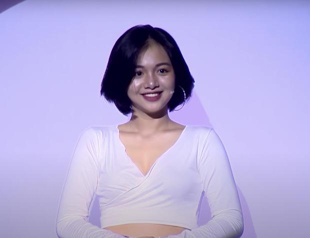 Trai đẹp gây sốc hôn gái ngấu nghiến rồi từ chối hẹn hò-2