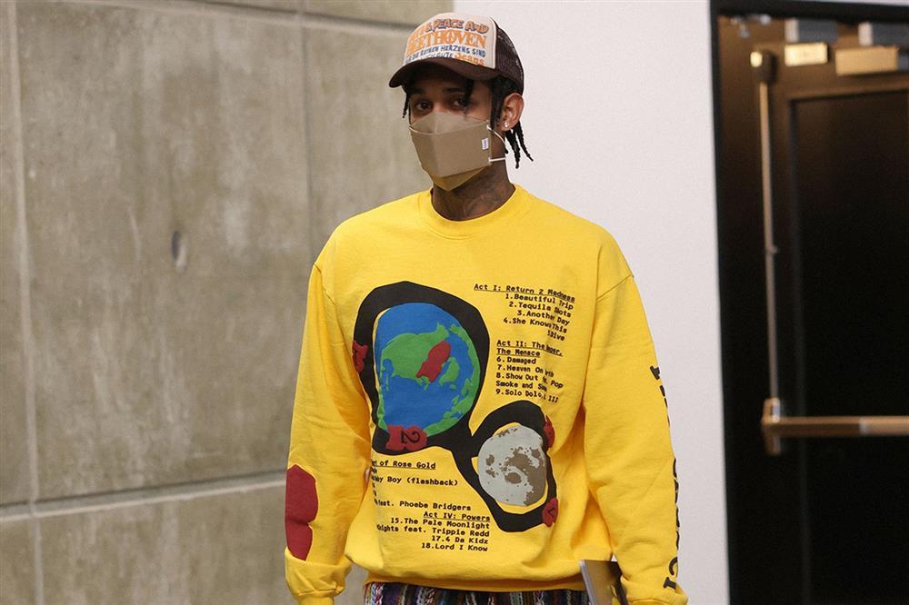 Quần jeans cạp trễ, mũ tài xế trở lại-8