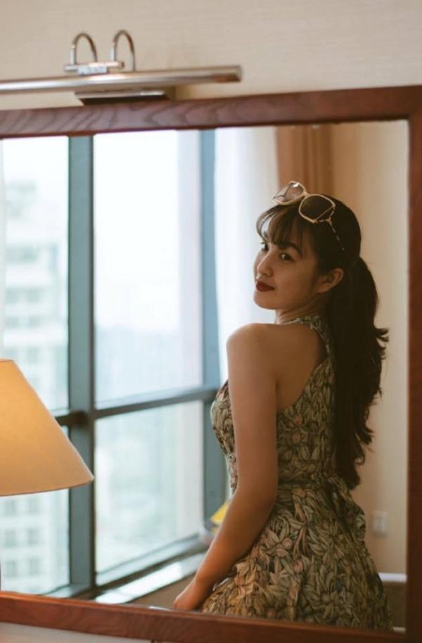 Năm 13 tuổi, Thục Anh từng được khán giả truyền hình biết đến khi tham gia chương trình "Vietnam's Got Talent 2015" với tài năng múa bụng. Cô cũng từng đoạt giải Nhất phong trào Tiếng hát họa mi do quận đoàn Hoàng Mai tổ chức, Top 7 Vietnam’s Got Talent 2014, Top 12 Ngôi sao dân ca 2019, Top 20 Đại sứ Kawaii Nhật Bản 2019...