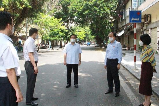 Hà Nội đưa hơn 1.000 người liên quan F0 BV Việt Đức đi cách ly tập trung