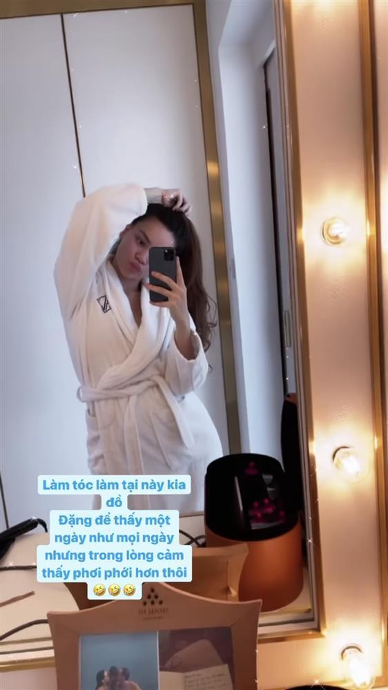 Sao Việt đổ bộ salon, nô nức đảo ngói sau 4 tháng giãn cách-6