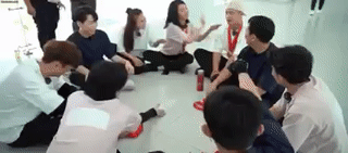 Jack bị mắng hỗn khi quăng chai vào mặt Trương Thế Vinh-2