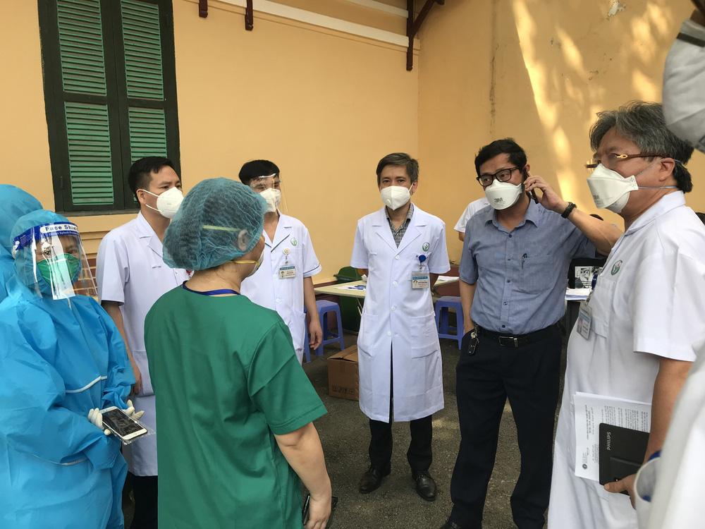 Ổ dịch Bệnh viện Việt Đức nhiều mức độ lây nhiễm, tình hình phức tạp-2