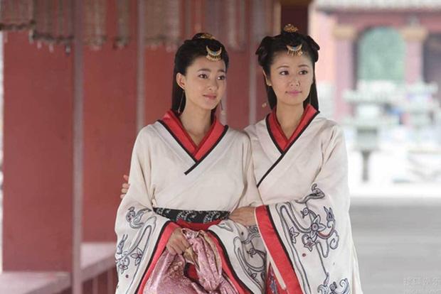 Lâm Tâm Như lộ hết khuyết điểm bên Dương Mịch 11 năm trước-2