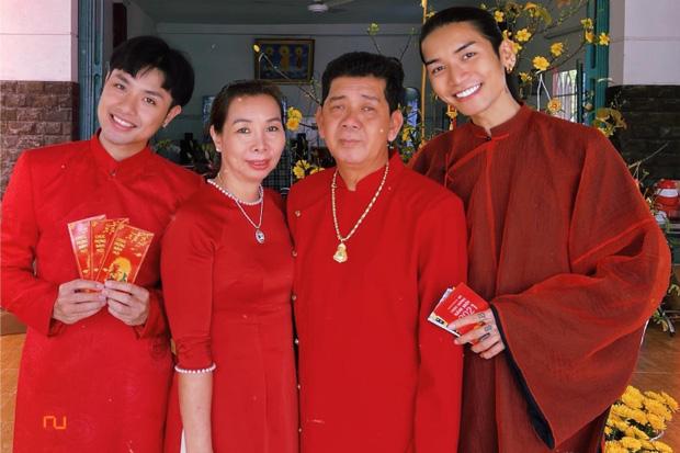 BB Trần hôn người tình đồng giới, lãng mạn như phim ngôn tình!-3