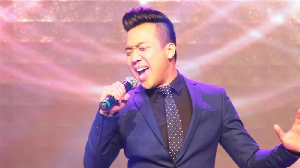 Trấn Thành che mặt ẩn danh thi hát bị giám khảo loại thẳng tay-1