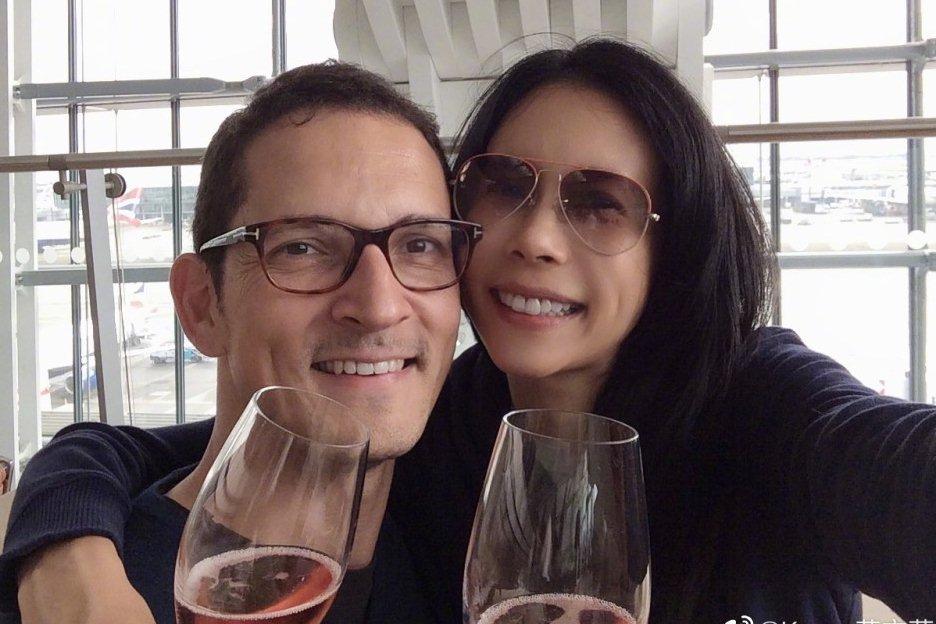 Hôn nhân 10 năm không con cái của Mạc Văn Úy và chồng Tây-3