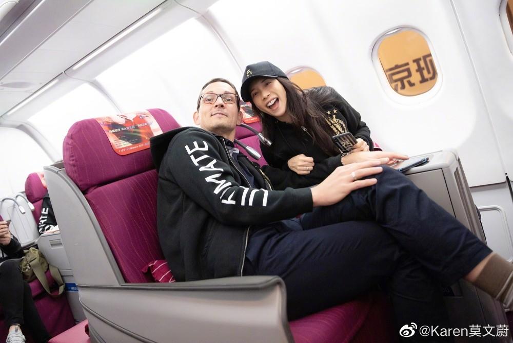 Hôn nhân 10 năm không con cái của Mạc Văn Úy và chồng Tây-5