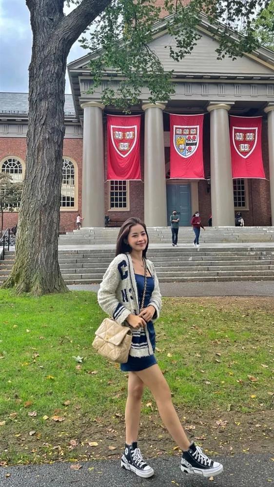 Trai lạ xuất hiện trong story của Chi Pu, người ấy là ai?-1