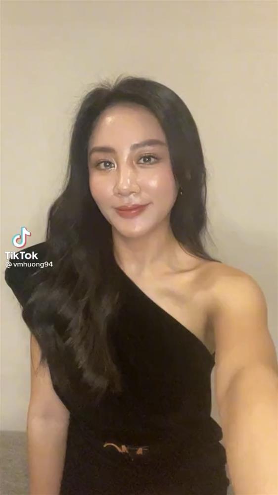 Hú hồn Văn Mai Hương mặt nhẫy như chảo dầu, nhìn muốn rửa giùm!-2