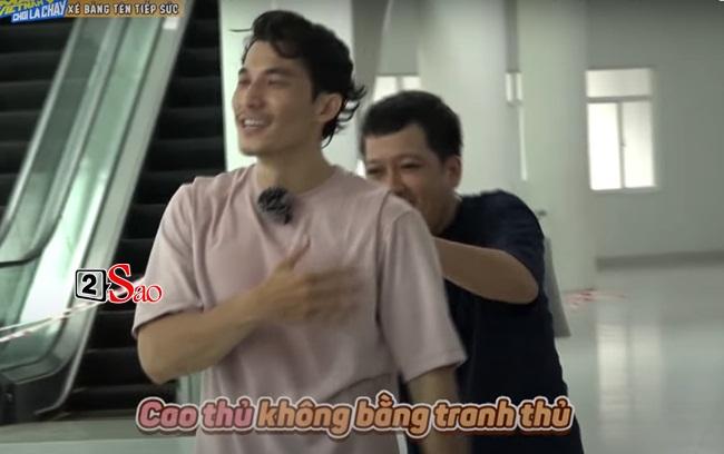 Trường Giang chơi dơ ngang ngửa BB Trần tại Running Man-2