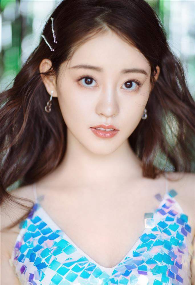 Sao nữ thất bại khi cố trở thành Địch Lệ Nhiệt Ba thứ hai-8