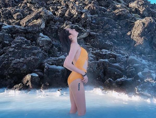 Bảo Anh để ngực trần nằm tắm nắng sexy hết nước chấm-8