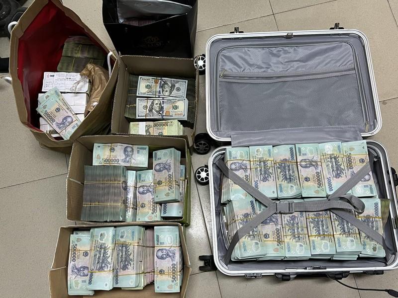 Chân dung trùm cờ bạc 1.500 tỷ, cận cảnh vali tiền bị giữ-2